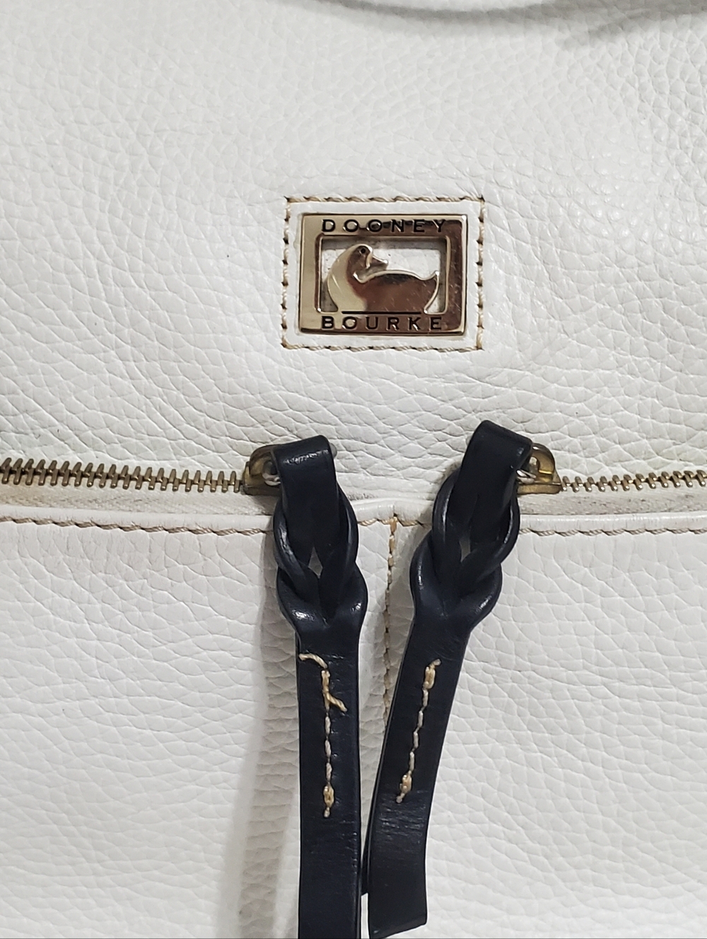 Dooney & Bourke Dillen Large Pocket Sac Hobo Shoulder Bag White Pebble Leather - Picture 3 of 16